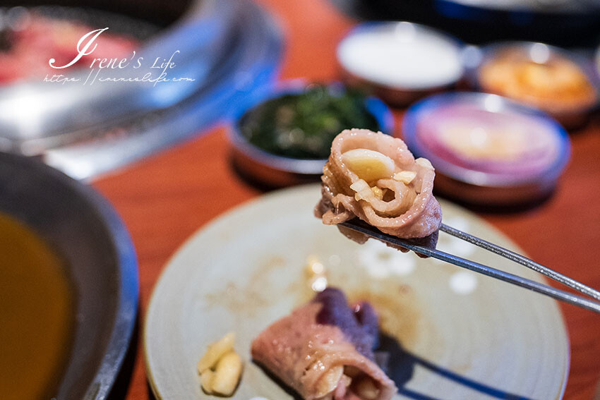 蘆洲好吃日韓燒肉就是它！滿滿大蒜和鹽蔥捲入肉片爆好吃，起司地瓜、起司芋頭拜託一定要吃 @Irene's 食旅．時旅