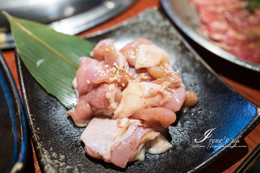 蘆洲好吃日韓燒肉就是它！滿滿大蒜和鹽蔥捲入肉片爆好吃，起司地瓜、起司芋頭拜託一定要吃 @Irene's 食旅．時旅