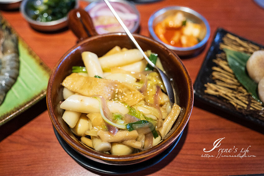 蘆洲好吃日韓燒肉就是它！滿滿大蒜和鹽蔥捲入肉片爆好吃，起司地瓜、起司芋頭拜託一定要吃 @Irene's 食旅．時旅