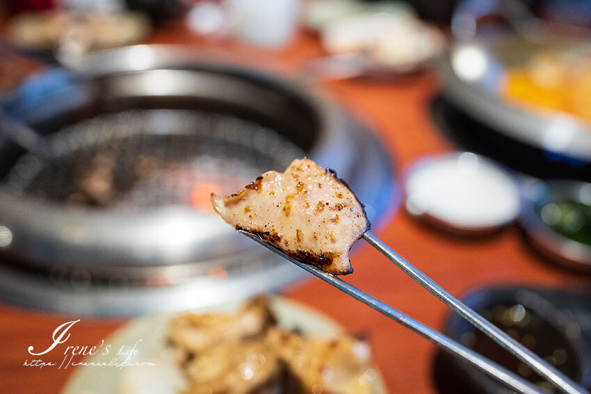 蘆洲好吃日韓燒肉就是它！滿滿大蒜和鹽蔥捲入肉片爆好吃，起司地瓜、起司芋頭拜託一定要吃 @Irene's 食旅．時旅