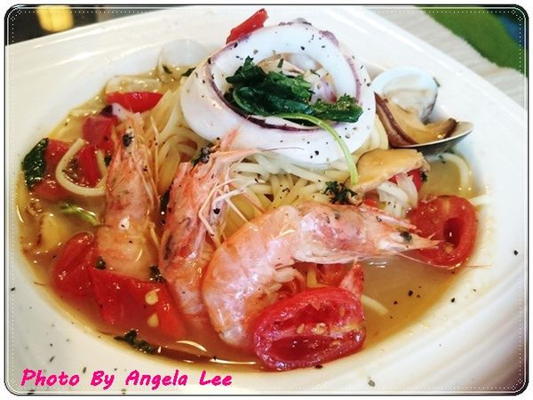 16-07-16-18-12-18-278_photo