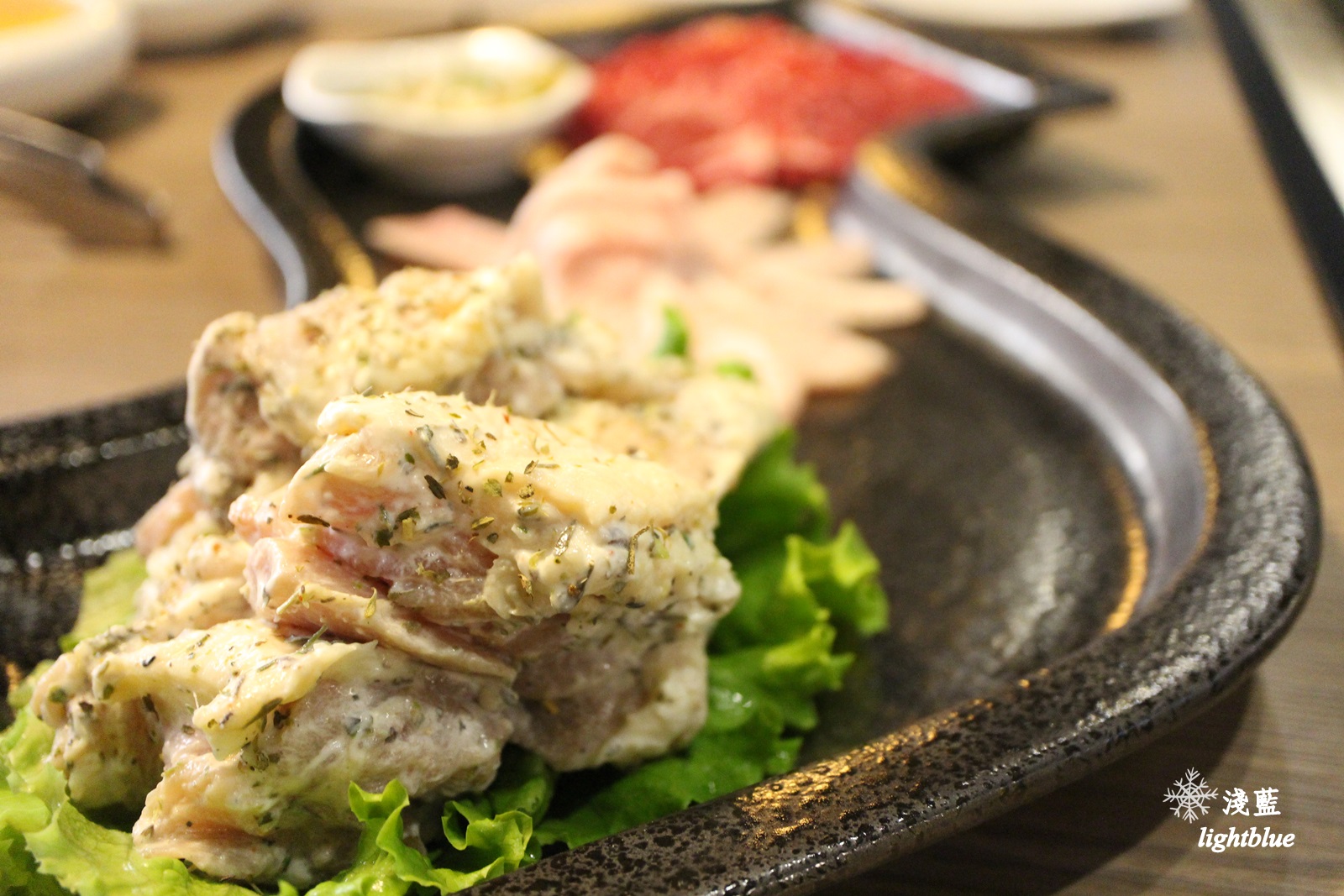 桃園南崁美食：淺藍 × 山奧屋無煙燒肉～精緻美味套餐式燒肉燒烤，服務也到位