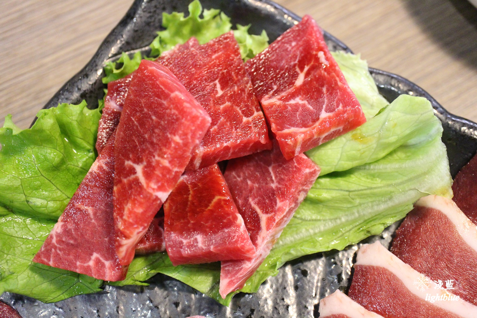 桃園南崁美食：淺藍 × 山奧屋無煙燒肉～精緻美味套餐式燒肉燒烤，服務也到位