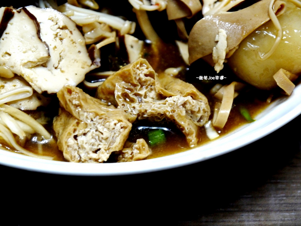 滷味:烏日中山路二段的滷味!醬汁很夠味... 滷味:烏日中山路二段的滷味!醬汁很夠味...