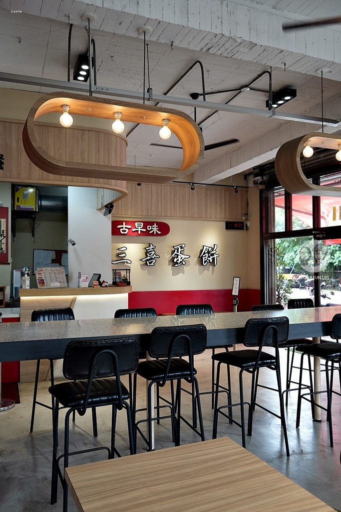 台中早餐推薦!三喜蛋餅古早味蛋餅餅皮Q軟,南天宮樂成宮周邊美食。