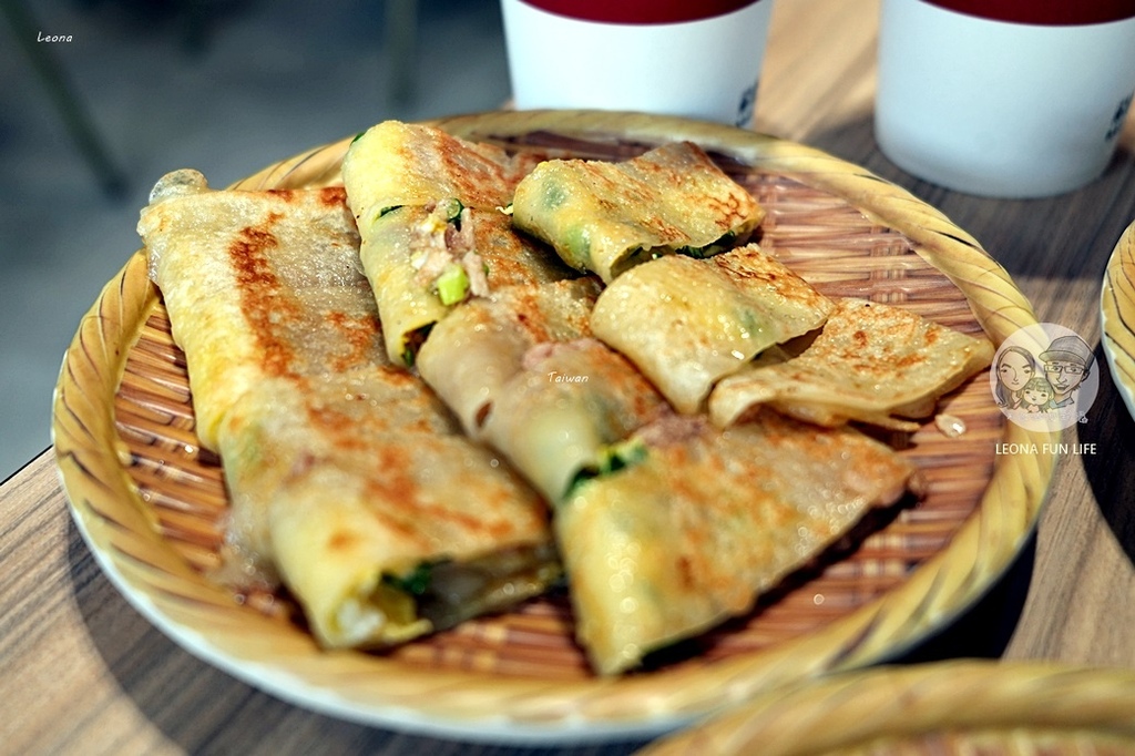 台中早餐推薦!三喜蛋餅古早味蛋餅餅皮Q軟,南天宮樂成宮周邊美食。