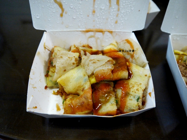 三喜蛋餅((原阿Q蛋餅))：隱身一中商圈古早味早餐，一天的活力就由這份量十足的蛋餅展開吧。