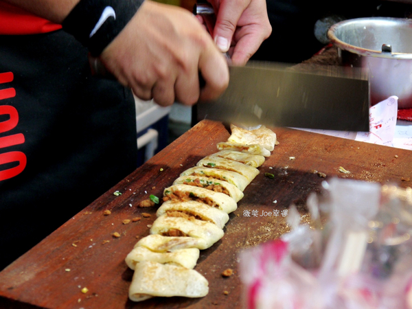 三喜蛋餅((原阿Q蛋餅))：隱身一中商圈古早味早餐，一天的活力就由這份量十足的蛋餅展開吧。