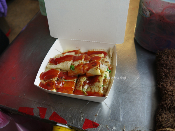 三喜蛋餅((原阿Q蛋餅))：隱身一中商圈古早味早餐，一天的活力就由這份量十足的蛋餅展開吧。