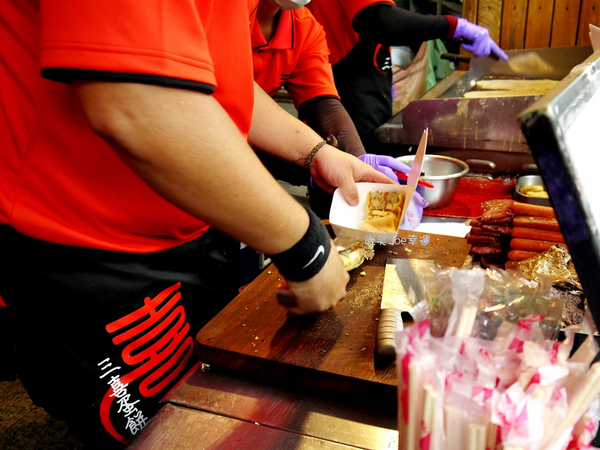 三喜蛋餅((原阿Q蛋餅))：隱身一中商圈古早味早餐，一天的活力就由這份量十足的蛋餅展開吧。