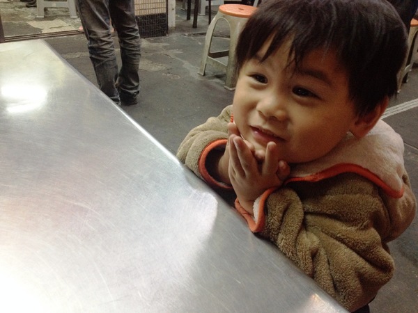 太平臭豆腐：[台中西區]平價好吃的麵店，對面就是最近很火紅的動漫巷!