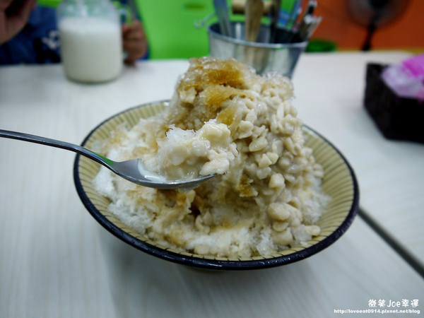 兩碗公冰 明道店：[台中烏日]兩碗公冰!水果冰品專賣，雪花冰粉消暑。