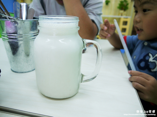 兩碗公冰 明道店：[台中烏日]兩碗公冰!水果冰品專賣，雪花冰粉消暑。