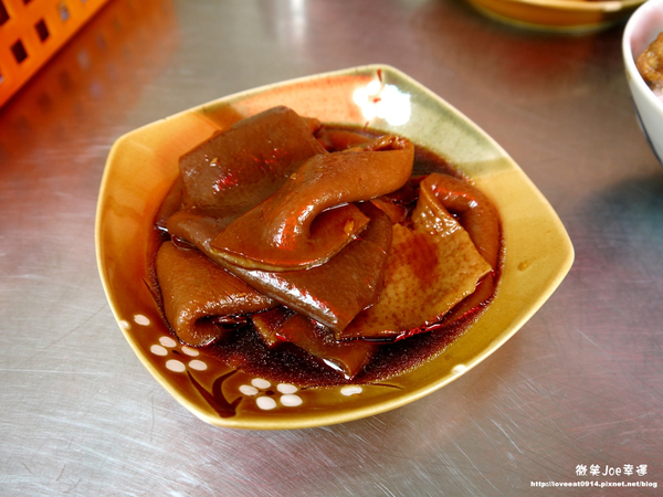 樹仔腳爌肉飯：[台中南區]樹仔腳爌肉飯，烏日與南區交界的平價小吃。