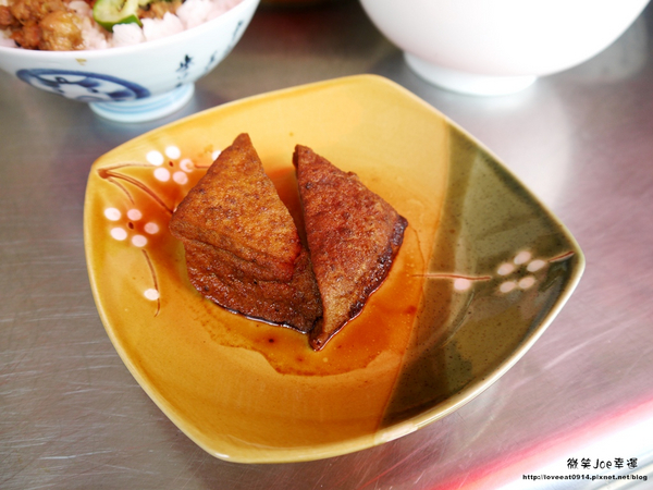 樹仔腳爌肉飯：[台中南區]樹仔腳爌肉飯，烏日與南區交界的平價小吃。