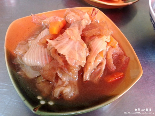 樹仔腳爌肉飯：[台中南區]樹仔腳爌肉飯，烏日與南區交界的平價小吃。