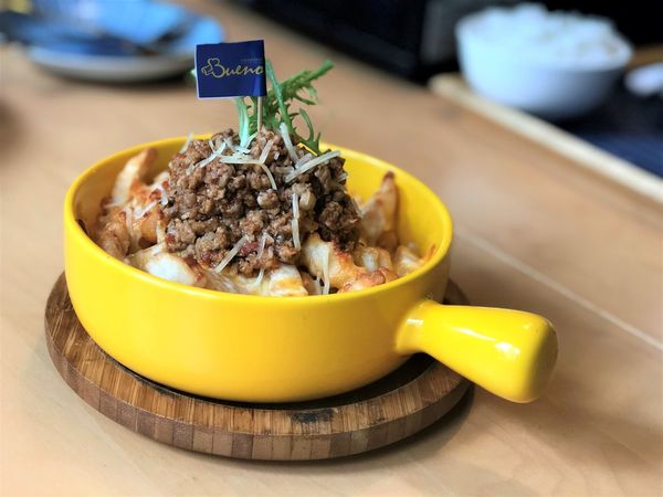 ●嘉義食記●布爾諾創意料理/東洋新村/肉醬薯條乃一絕/嘉義約會餐廳