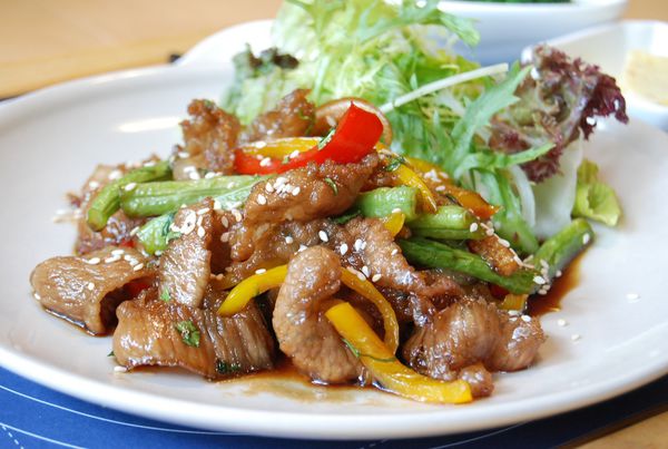 ●嘉義食記●布爾諾創意料理/東洋新村/肉醬薯條乃一絕/嘉義約會餐廳