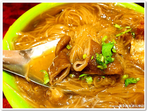 『桃園市桃園區』阿燁紅麵線(桃鶯店)●麵線裡面竟然還有油條出現/QQ肉圓/旅行應援團推薦