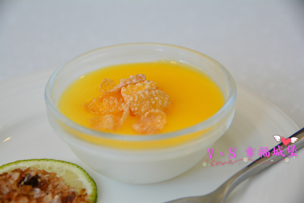 【板橋美食】捷運新埔站 Oyami cafe ~ 想跟姊妹一同身在夢幻城堡裡,享受義式下午茶時光,鬆餅、義大利麵...眾多餐點滿足你的嘴巴(二訪)