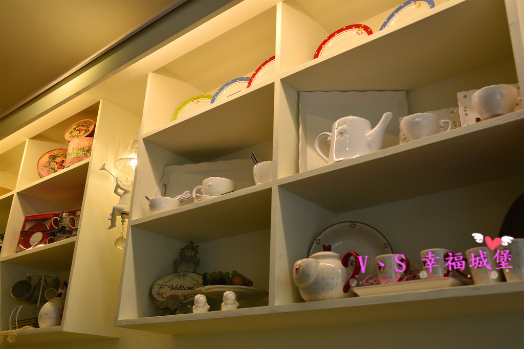 【板橋美食】捷運新埔站 Oyami cafe ~ 想跟姊妹一同身在夢幻城堡裡,享受義式下午茶時光,鬆餅、義大利麵...眾多餐點滿足你的嘴巴(二訪)