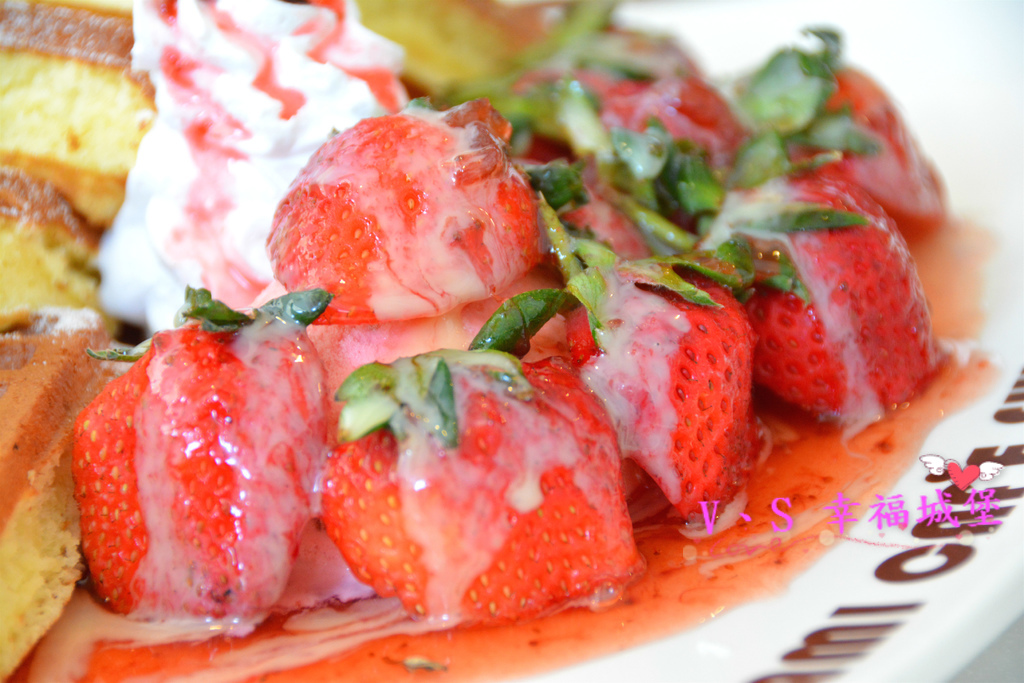 【板橋美食】捷運新埔站 Oyami cafe ~ 想跟姊妹一同身在夢幻城堡裡,享受義式下午茶時光,鬆餅、義大利麵...眾多餐點滿足你的嘴巴(二訪)