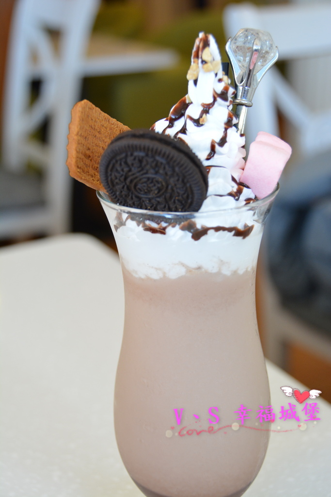 【板橋美食】捷運新埔站 Oyami cafe ~ 想跟姊妹一同身在夢幻城堡裡,享受義式下午茶時光,鬆餅、義大利麵...眾多餐點滿足你的嘴巴(二訪)