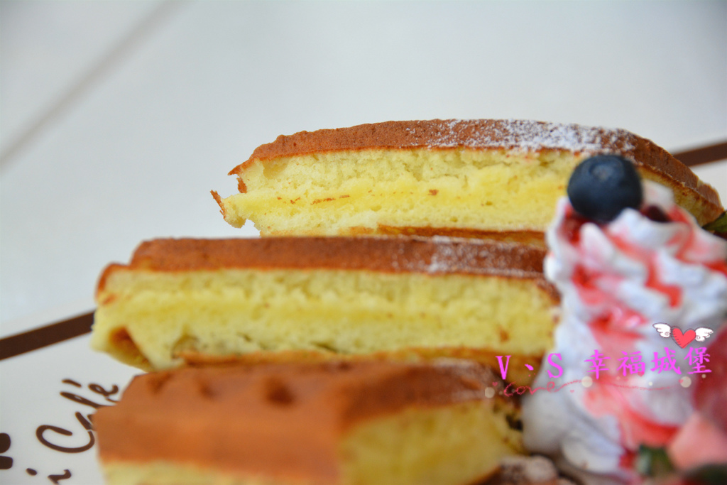 【板橋美食】捷運新埔站 Oyami cafe ~ 想跟姊妹一同身在夢幻城堡裡,享受義式下午茶時光,鬆餅、義大利麵...眾多餐點滿足你的嘴巴(二訪)