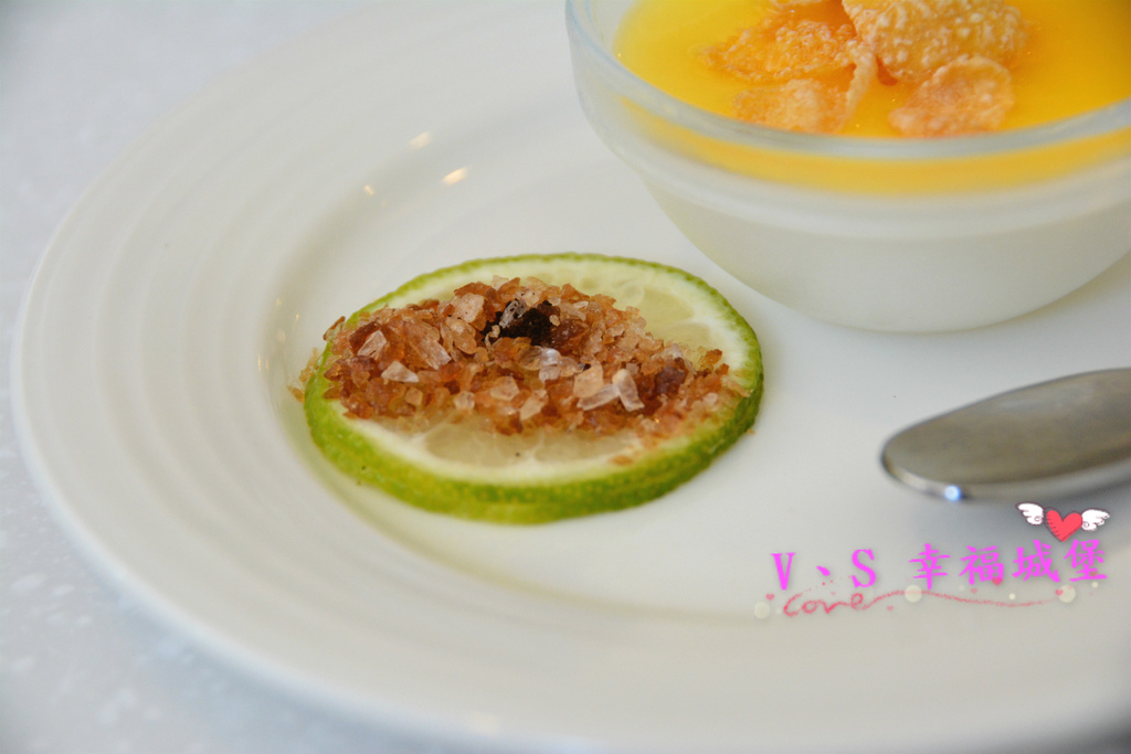 【板橋美食】捷運新埔站 Oyami cafe ~ 想跟姊妹一同身在夢幻城堡裡,享受義式下午茶時光,鬆餅、義大利麵...眾多餐點滿足你的嘴巴(二訪)