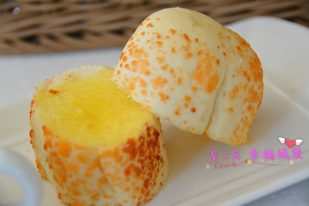 【板橋美食】捷運新埔站 Oyami cafe ~ 想跟姊妹一同身在夢幻城堡裡,享受義式下午茶時光,鬆餅、義大利麵...眾多餐點滿足你的嘴巴(二訪)