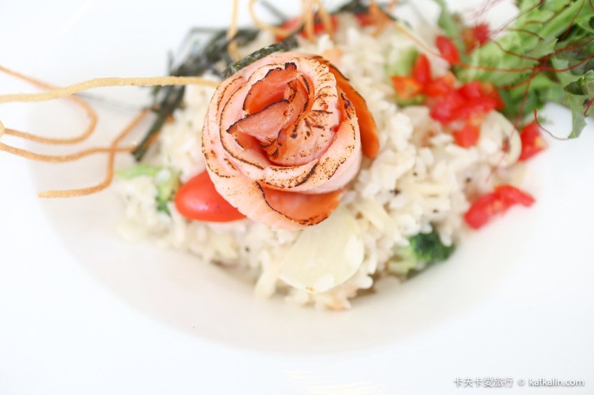 【板橋下午茶】OYAMI CAFE新埔店｜近捷運新埔站下午茶約會享受義式時光甜點鬆餅排餐義大利麵一次滿足 - 卡夫卡愛旅行