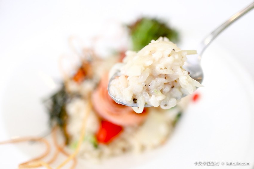 【板橋下午茶】OYAMI CAFE新埔店｜近捷運新埔站下午茶約會享受義式時光甜點鬆餅排餐義大利麵一次滿足 - 卡夫卡愛旅行