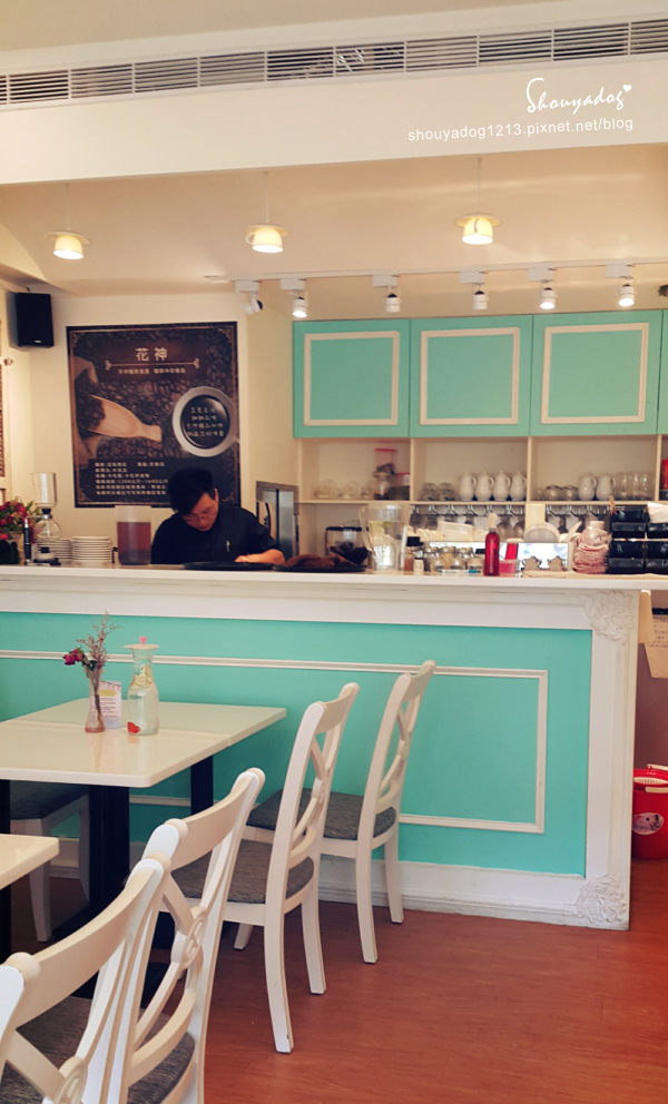 Oyami cafe(板橋店)：【複合式餐廳】板橋捷運新埔站美食 充滿夢幻少女心的Oyami Caf'e