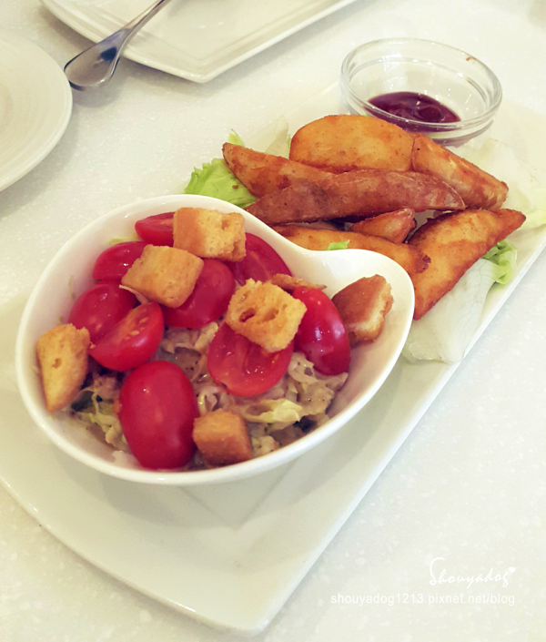 Oyami cafe(板橋店)：【複合式餐廳】板橋捷運新埔站美食 充滿夢幻少女心的Oyami Caf'e