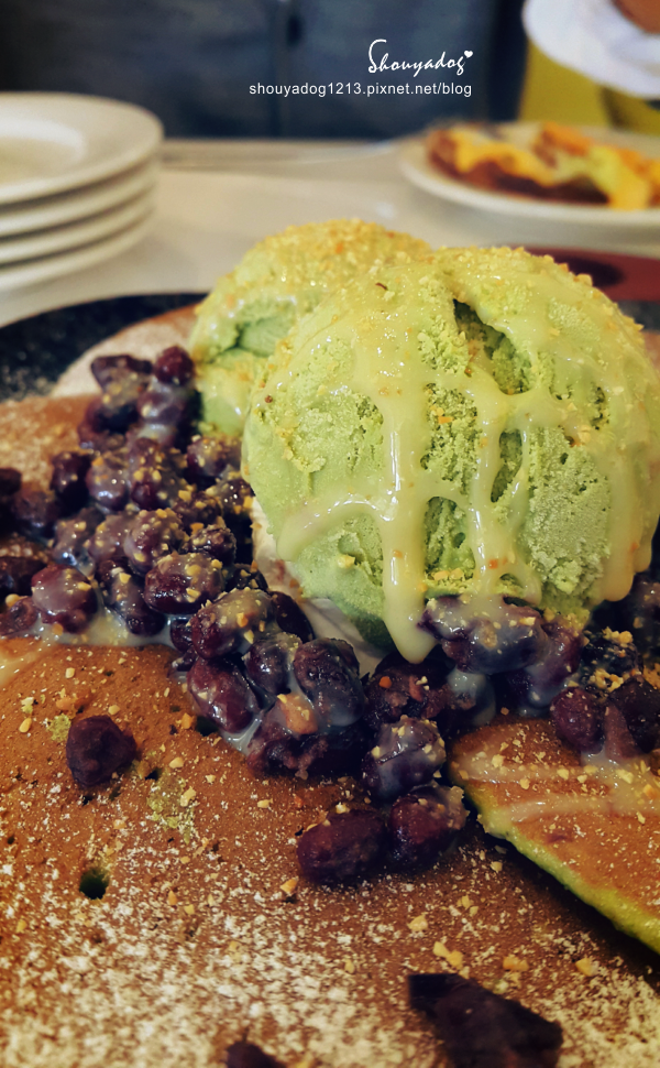 Oyami cafe(板橋店)：【複合式餐廳】板橋捷運新埔站美食 充滿夢幻少女心的Oyami Caf'e