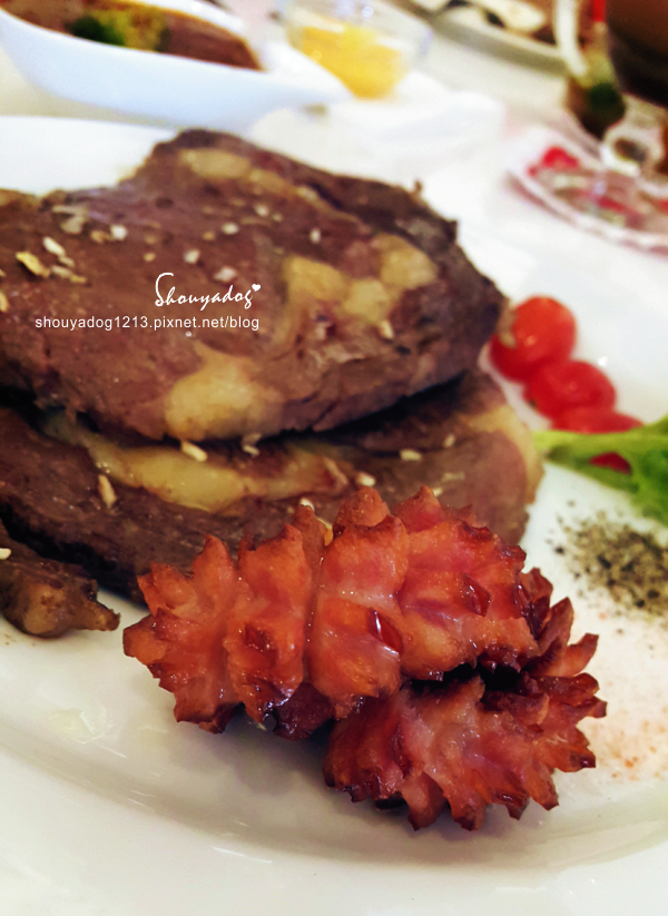 Oyami cafe(板橋店)：【複合式餐廳】板橋捷運新埔站美食 充滿夢幻少女心的Oyami Caf'e