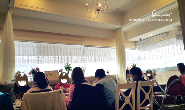 Oyami cafe(板橋店)：【複合式餐廳】板橋捷運新埔站美食 充滿夢幻少女心的Oyami Caf'e