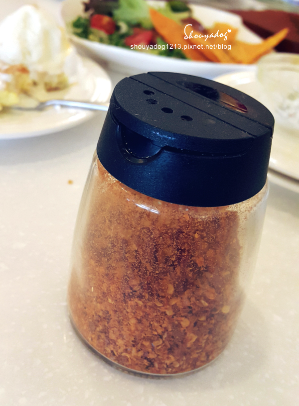 Oyami cafe(板橋店)：【複合式餐廳】板橋捷運新埔站美食 充滿夢幻少女心的Oyami Caf'e