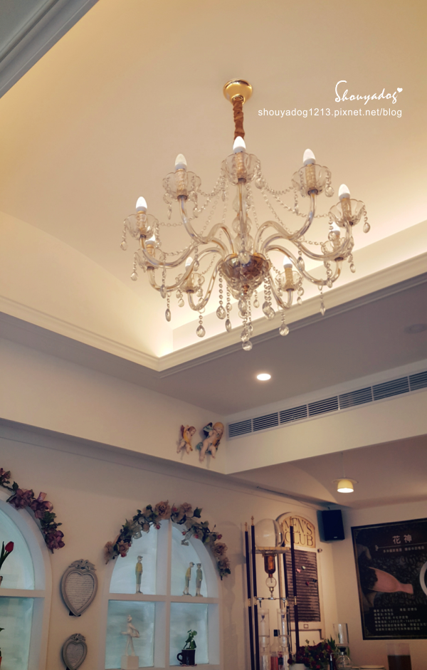 Oyami cafe(板橋店)：【複合式餐廳】板橋捷運新埔站美食 充滿夢幻少女心的Oyami Caf'e