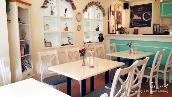 Oyami cafe(板橋店)：【複合式餐廳】板橋捷運新埔站美食 充滿夢幻少女心的Oyami Caf'e