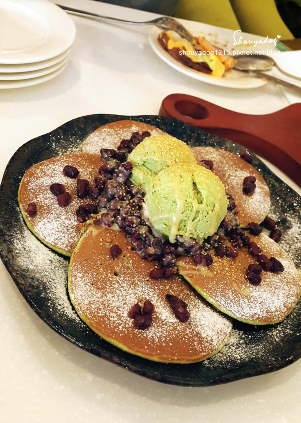 Oyami cafe(板橋店)：【複合式餐廳】板橋捷運新埔站美食 充滿夢幻少女心的Oyami Caf'e