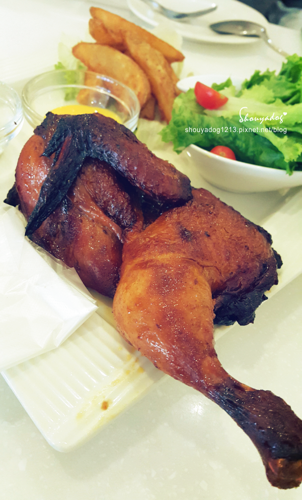 Oyami cafe(板橋店)：【複合式餐廳】板橋捷運新埔站美食 充滿夢幻少女心的Oyami Caf'e