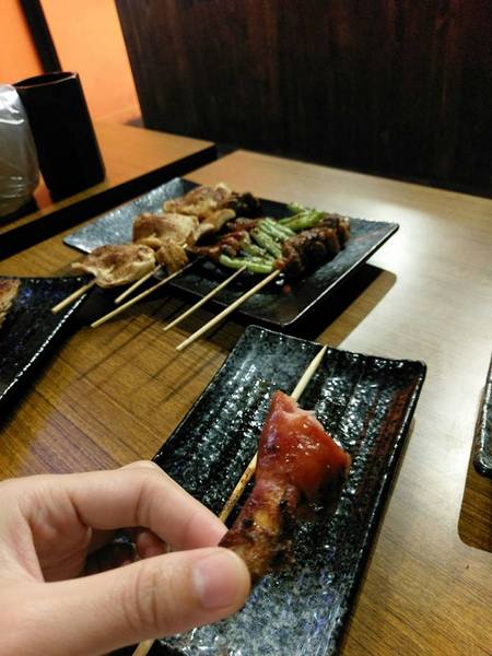 柒串燒屋-輔大店:柒串燒屋(輔大店)-新莊COSTCO和輔仁大學周邊的平價串燒 是小酌的好去處 外帶內用都方便的美食