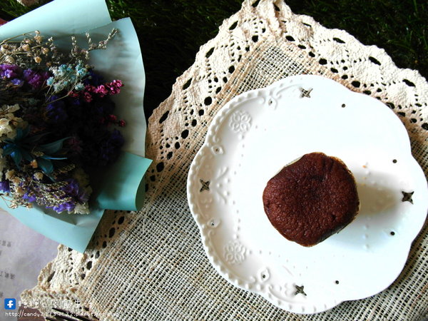 月の戀人 Moon Lovers:〖台中│美食〗月の戀人 Moon Lovers ❤ 公益路超夯日式洋果子店"月之戀人",日式洋菓子、節慶蛋糕、喜餅、彌月蛋糕及伴手禮等品項通通有~