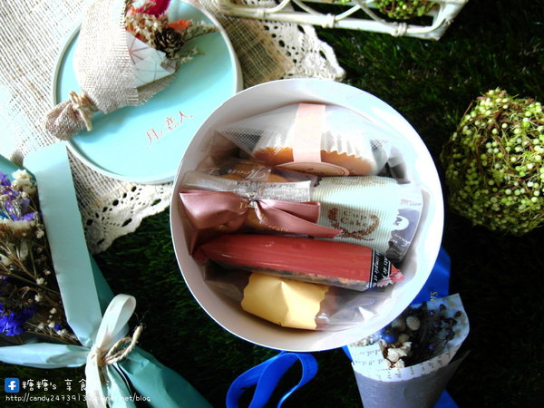 月の戀人 Moon Lovers:〖台中│美食〗月の戀人 Moon Lovers ❤ 公益路超夯日式洋果子店"月之戀人",日式洋菓子、節慶蛋糕、喜餅、彌月蛋糕及伴手禮等品項通通有~