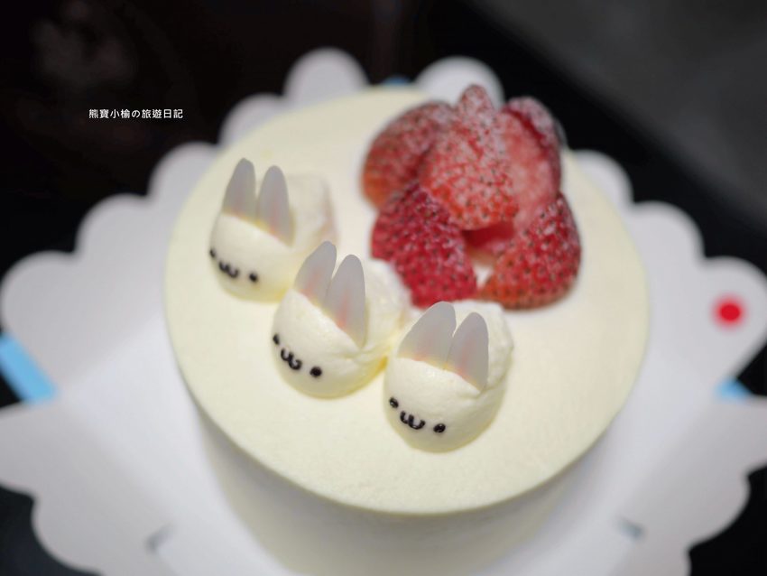 月之戀人蛋糕超好吃!台中公益路上高質感甜點店。手工製作日式洋菓子、兔兔草莓鮮奶油,非吃不可。 @熊寶小榆の旅遊日記