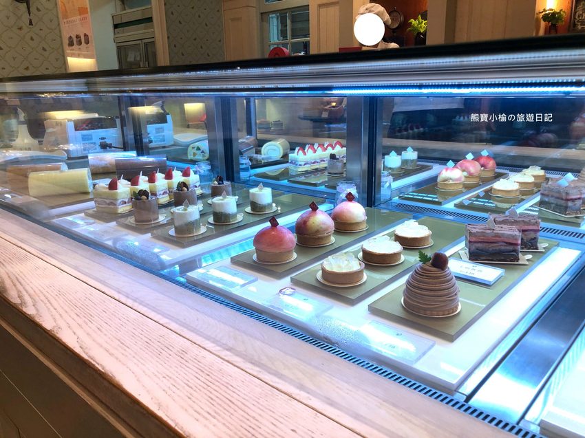 月之戀人蛋糕超好吃!台中公益路上高質感甜點店。手工製作日式洋菓子、兔兔草莓鮮奶油,非吃不可。 @熊寶小榆の旅遊日記