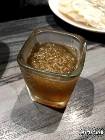 【台北。美食】大安區 / 好食多涮涮鍋,大安店,超級大份量的肉盤,平價的高級肉盤,菜盤可換全蔬食,提供外帶,近捷運忠孝復興站