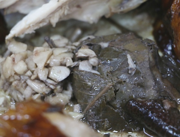 屏東 佳冬。林俊逸的鋼管雞，烤雞專家 x 路經墾丁必吃美食