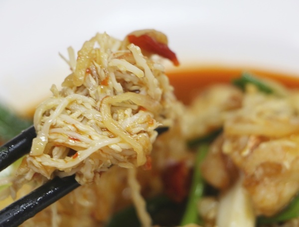 屏東 佳冬。林俊逸的鋼管雞，烤雞專家 x 路經墾丁必吃美食